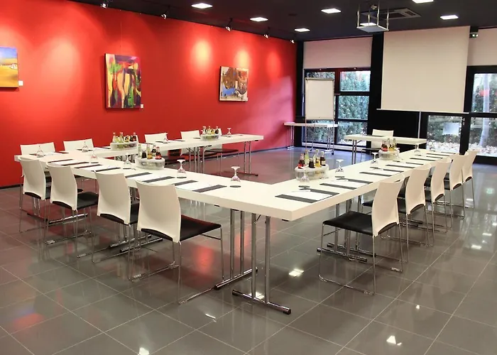 Hotel Ara Comfort 4*