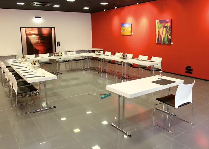 Ara Comfort Hotel 4*