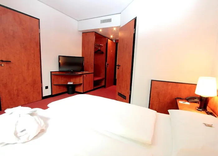Hotel Ara Comfort 4*